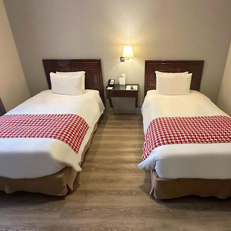 Отель Costa Del Sol Trujillo Centro Экстерьер фото