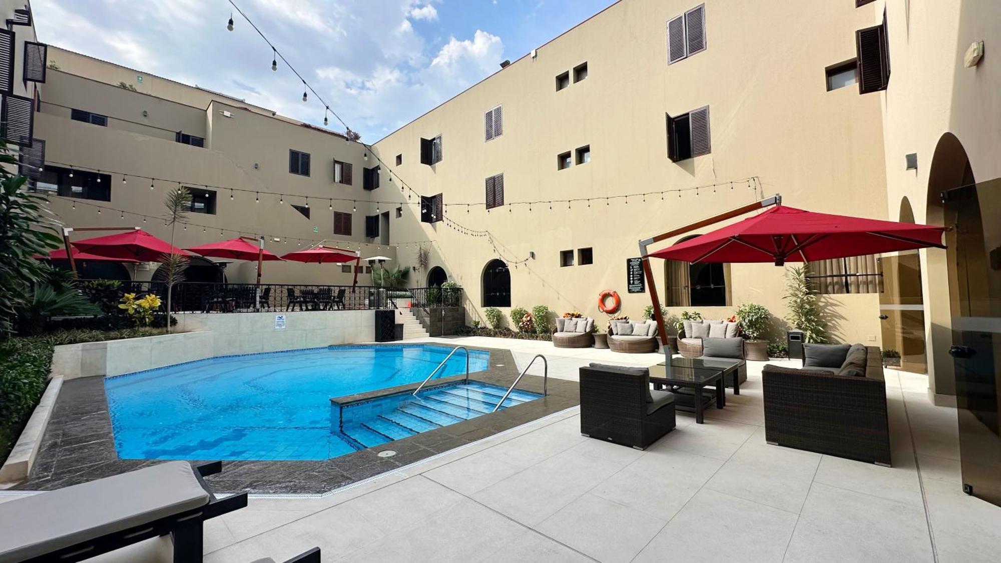 Отель Costa Del Sol Trujillo Centro Экстерьер фото