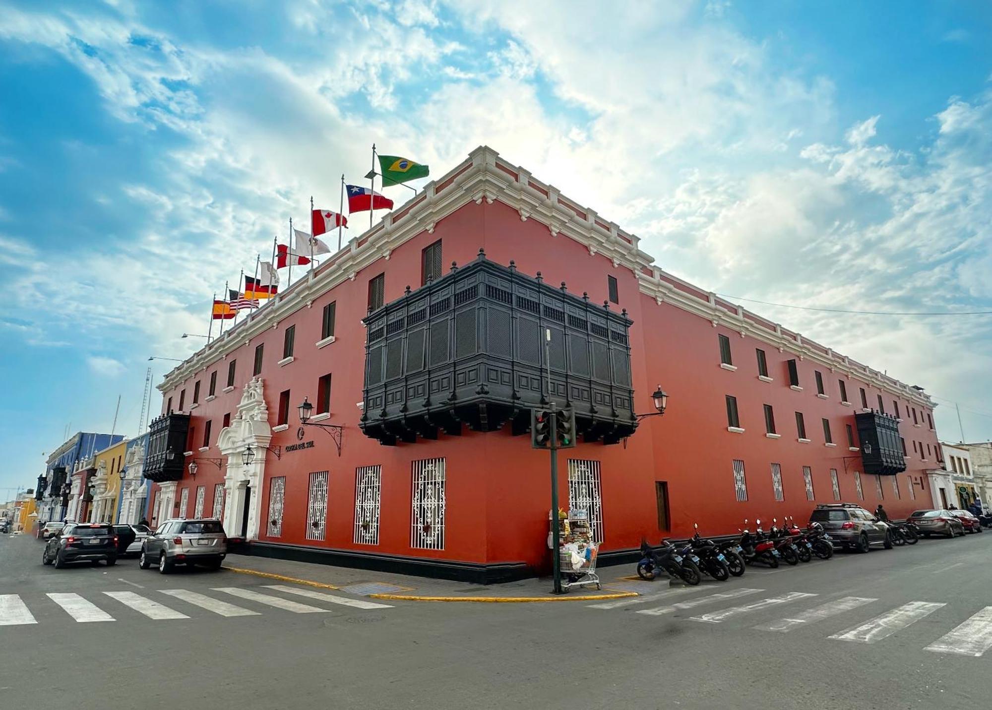 Отель Costa Del Sol Trujillo Centro Экстерьер фото