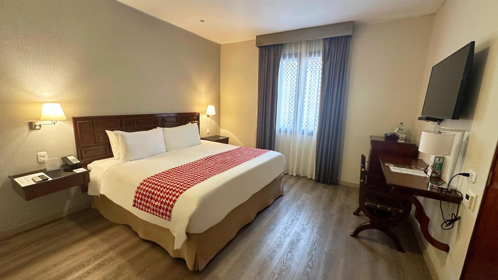 Отель Costa Del Sol Trujillo Centro Экстерьер фото